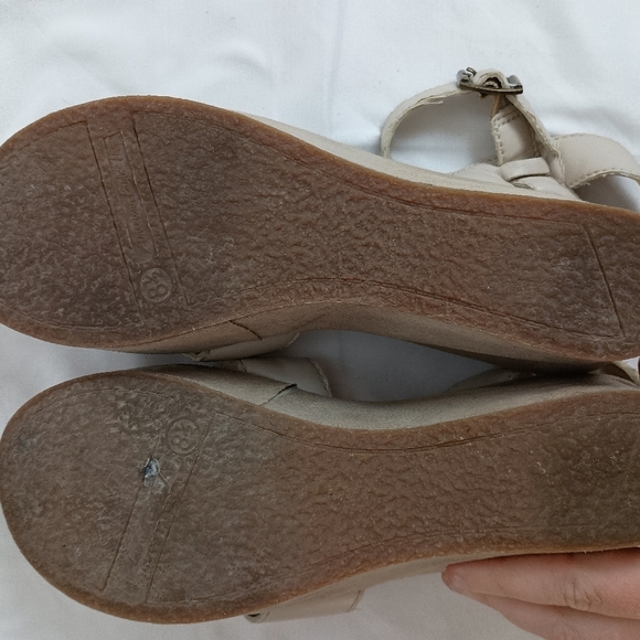 2/$30 AMERICAN EAGLE Cream Summer Clog Sandals Barbie Crisscross‎ Straps (#117) - Picture 4 of 5